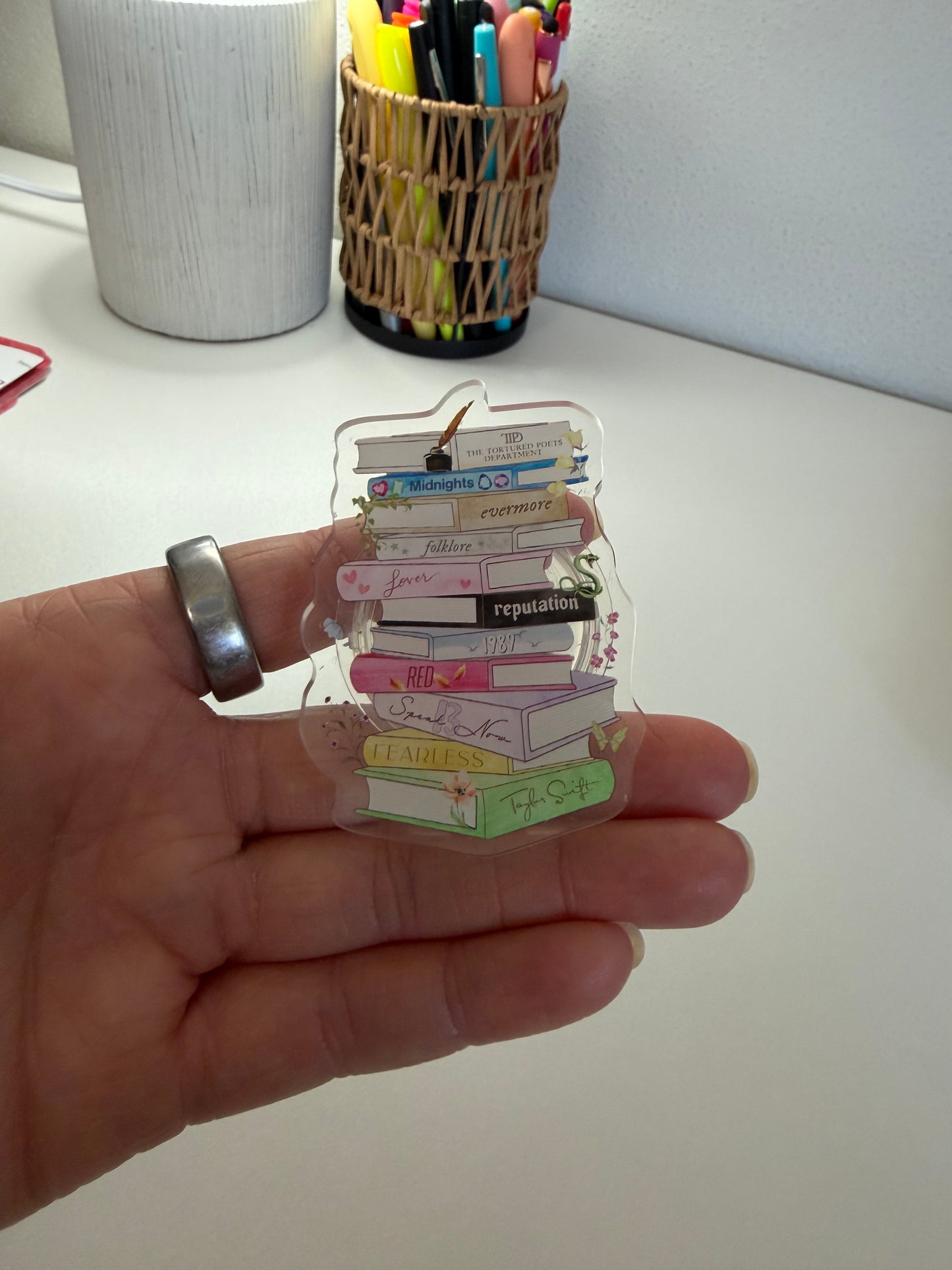 Singer Book Stack Phone/E-Reader Grip